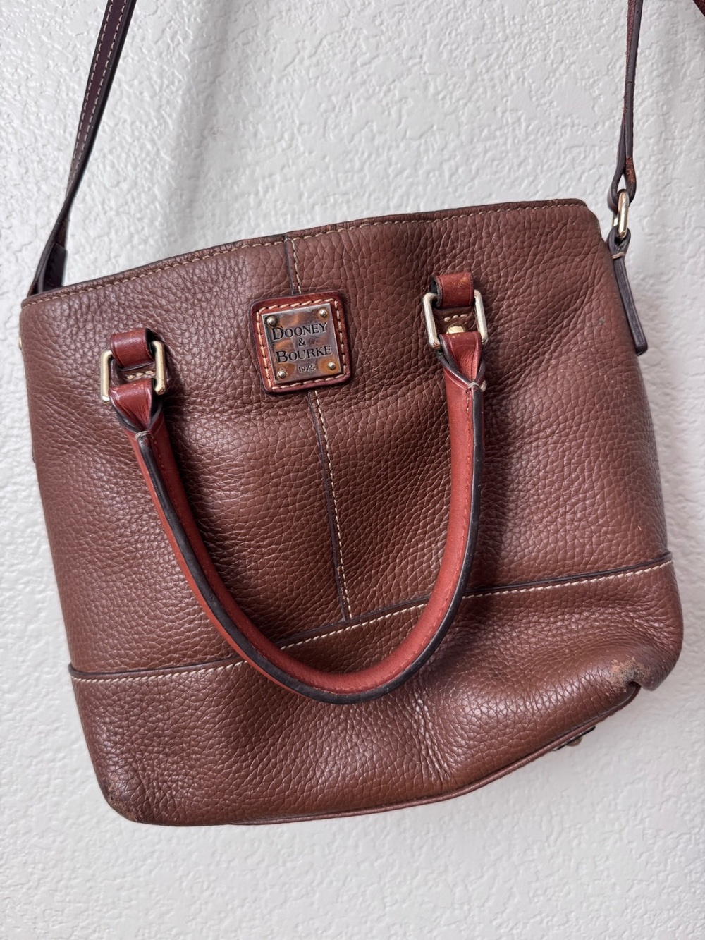 Vintage leather small dooney bourke leather crossbody